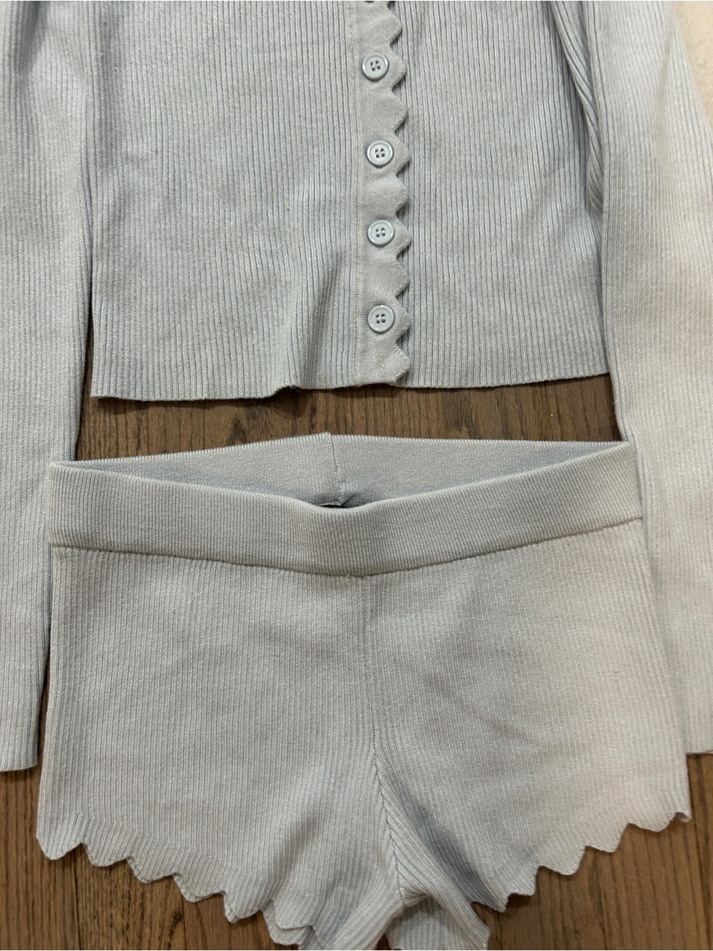 Ivy League Top and bottoms in Soft Blue
LIONESS size XS - Picture 12 of 14